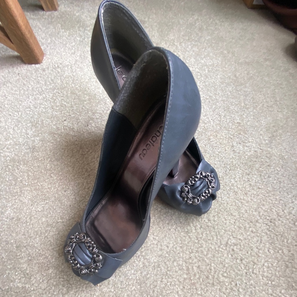 GUC, Le Chateau Grey Open-Toed Heels with Pewter Detailing, Size 8